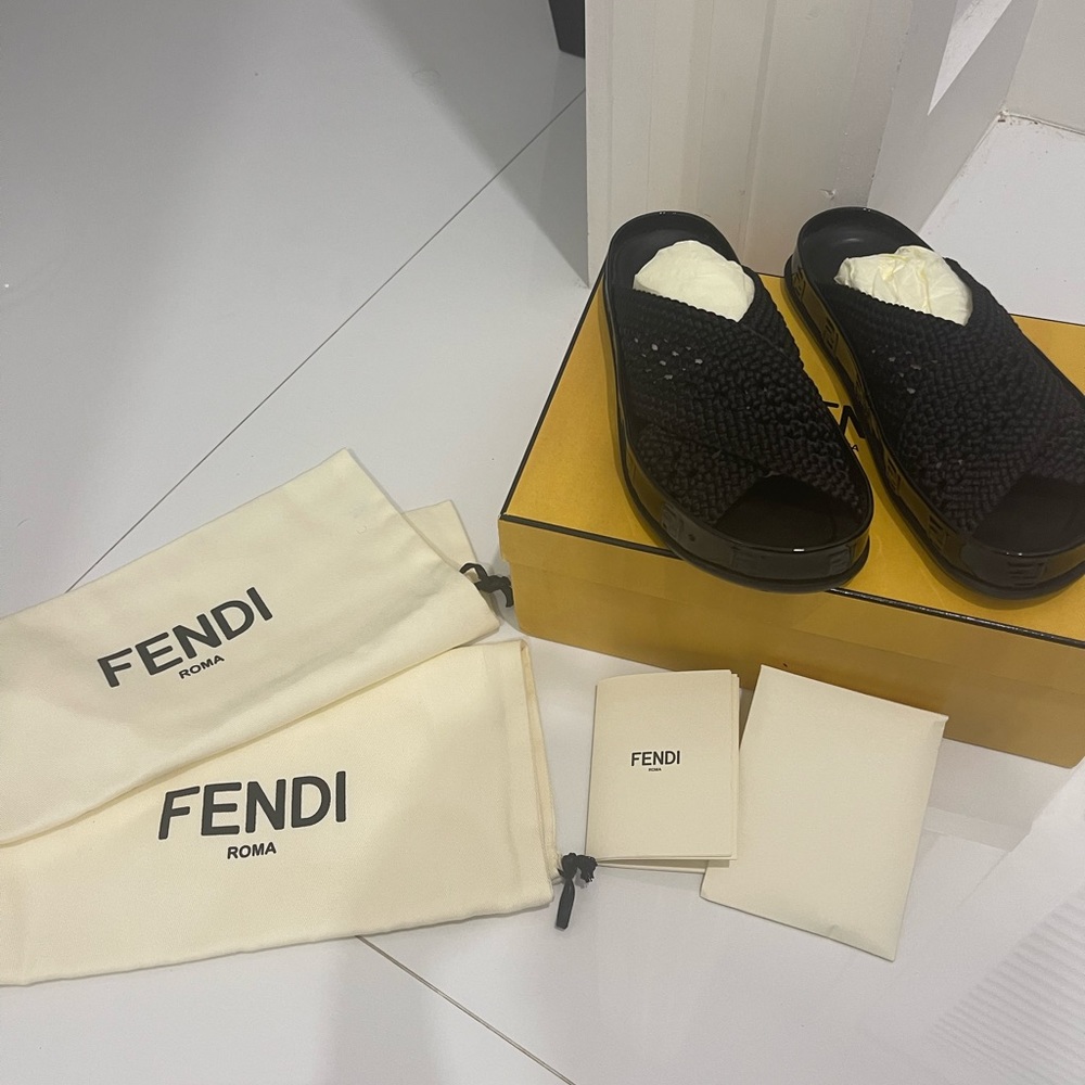 Authentic Fendi Slides size 36 - Picture 4 of 13